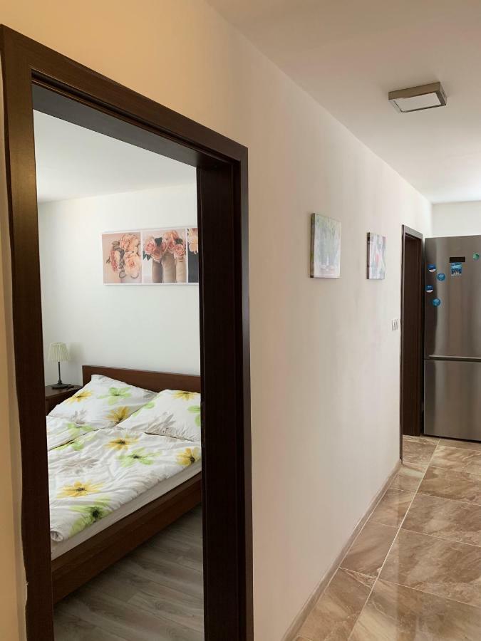 Apartament Tt10 Botanicka Trnava Exterior photo